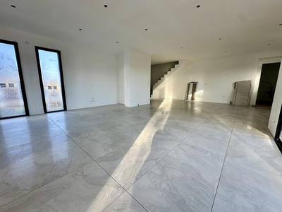 Maison - 123 m² - 6 pièces