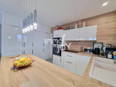 Maison - 82 m² - 3 pièces