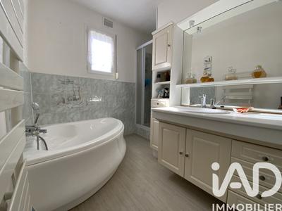 Maison - 93 m² - 4 pièces