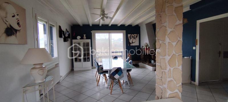 Maison - 196 m² - 9 pièces