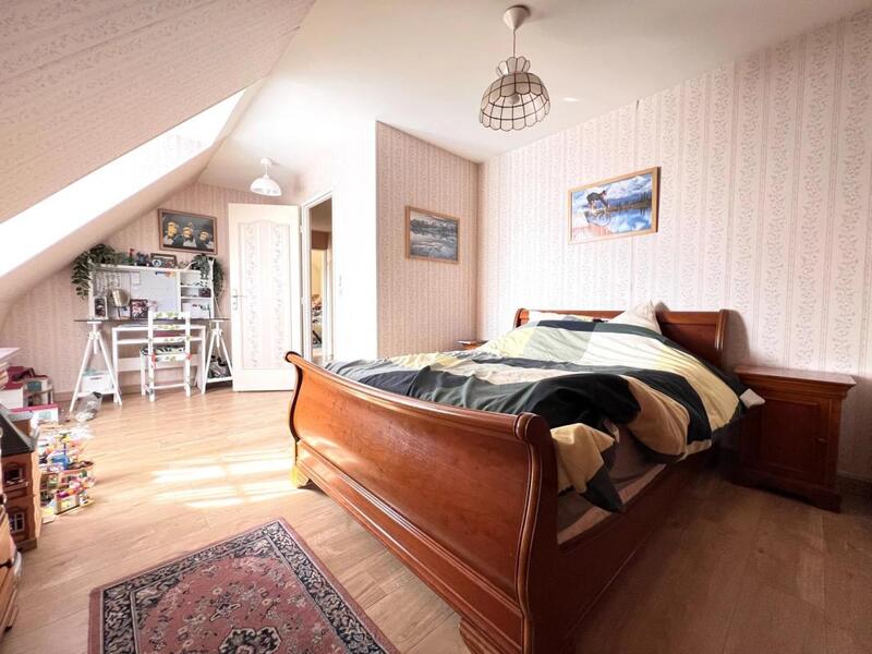 Maison - 118 m² - 7 pièces