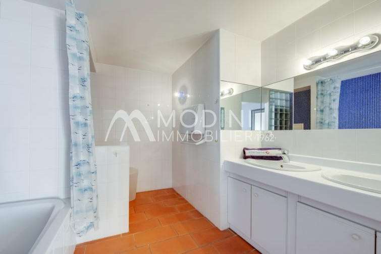 Appartement - 98 m² - 3 pièces