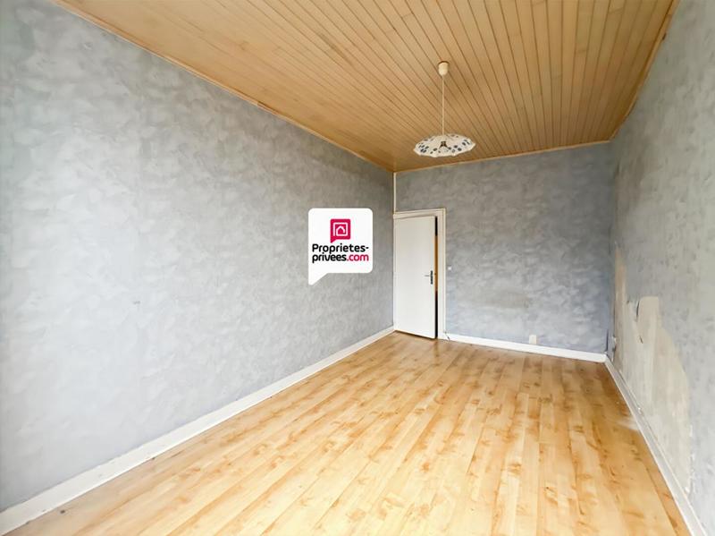 Maison - 201 m² - 9 pièces