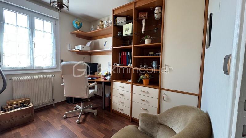 Maison traditionnelle - 136 m² - 8 pièces