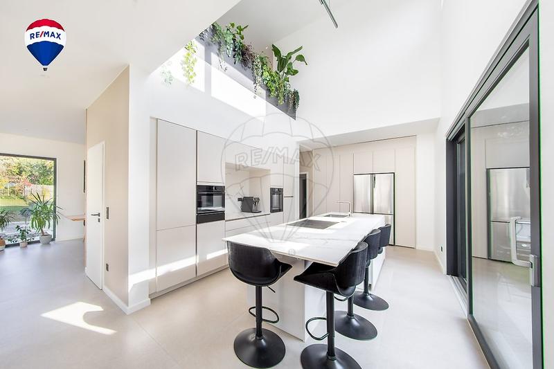 Villa - 185 m² - 6 pièces