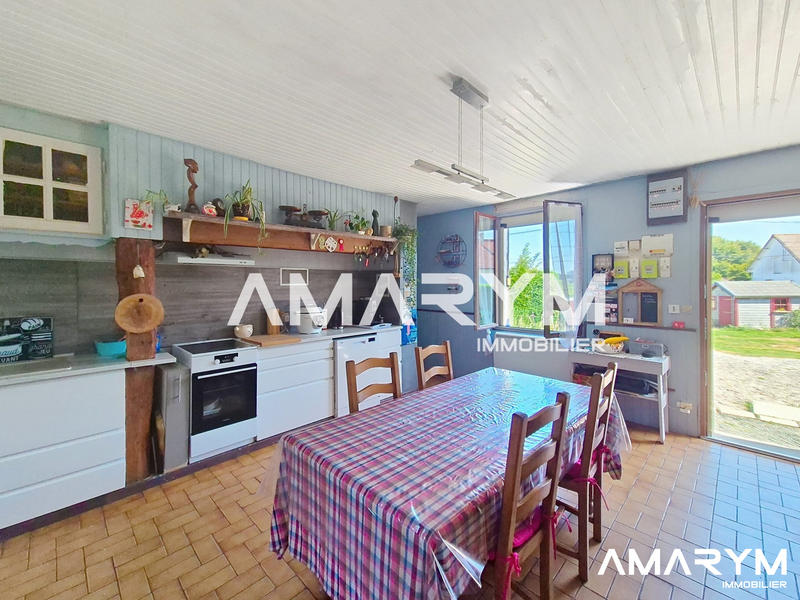 Maison traditionnelle - 143 m² - 8 pièces