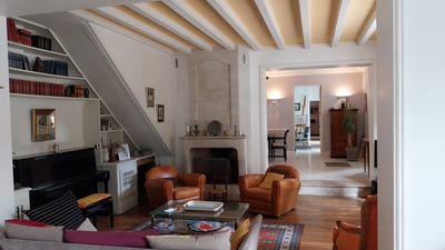 Maison - 230 m² - 7 pièces