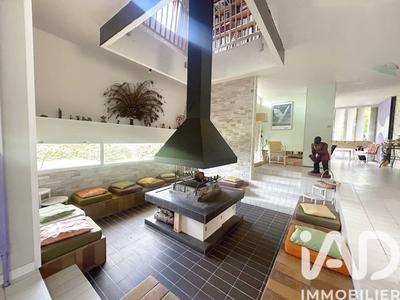 Maison de maîtres - 300 m² - 14 pièces