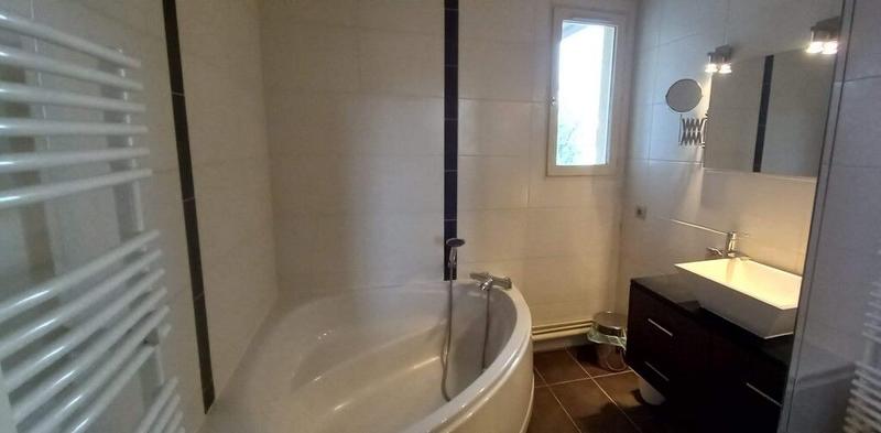 Appartement - 72 m² - 2 pièces