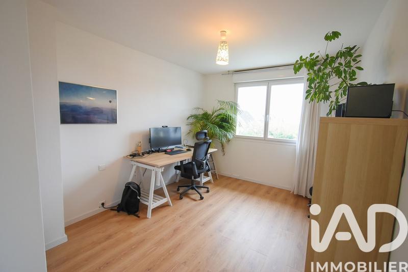 Maison - 180 m² - 8 pièces