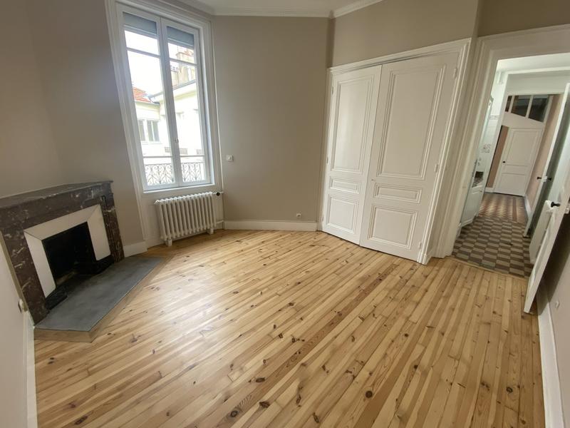 Appartement - 122 m² - 5 pièces