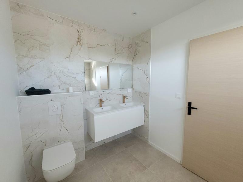 Loft - 110 m² - 4 pièces