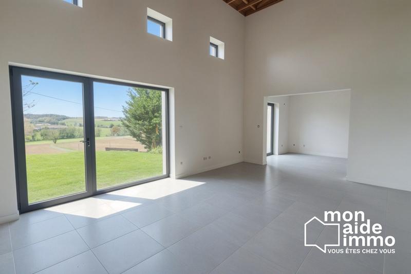Maison - 600 m² - 9 pièces