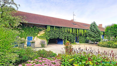 Maison ancienne - 278 m² - 9 pièces