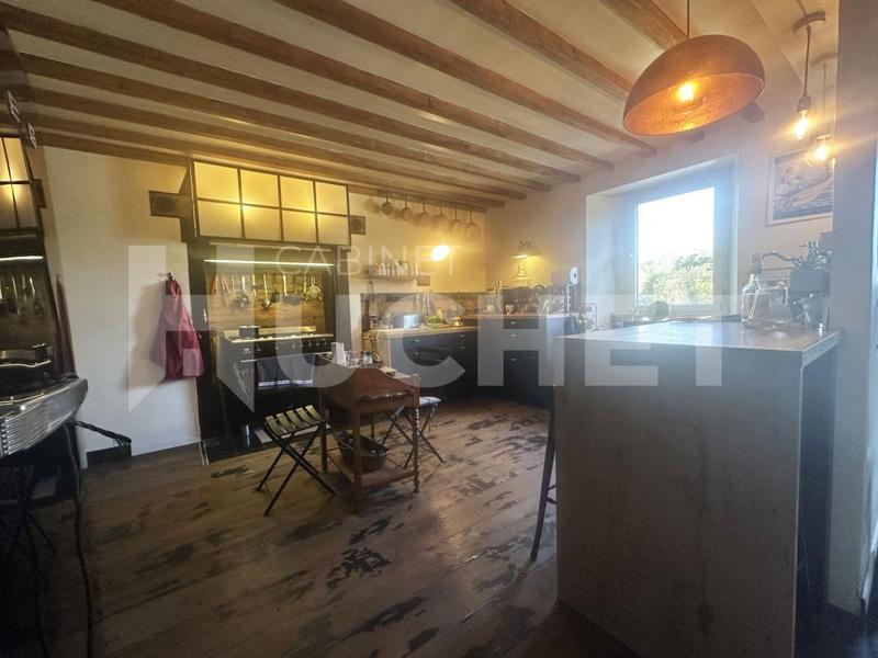 Maison - 170 m² - 8 pièces