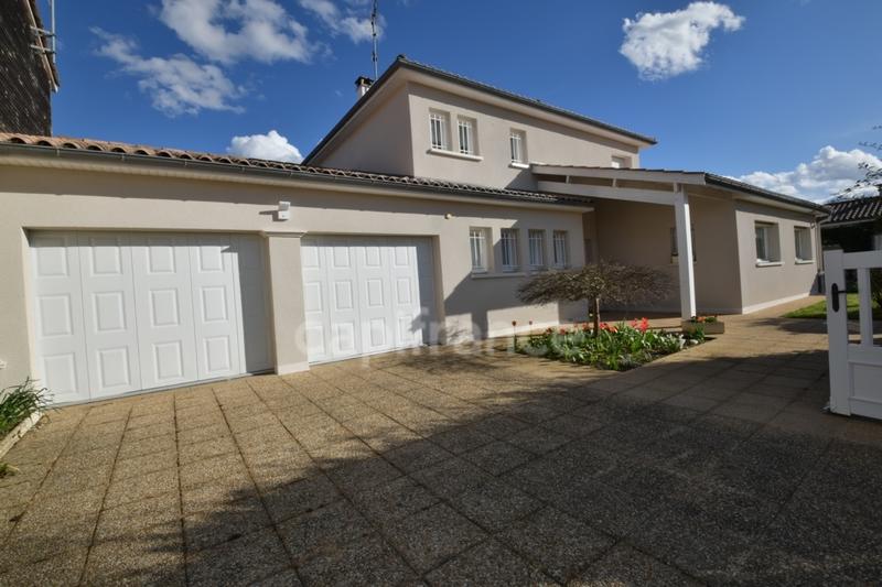 Villa - 220 m² - 7 pièces