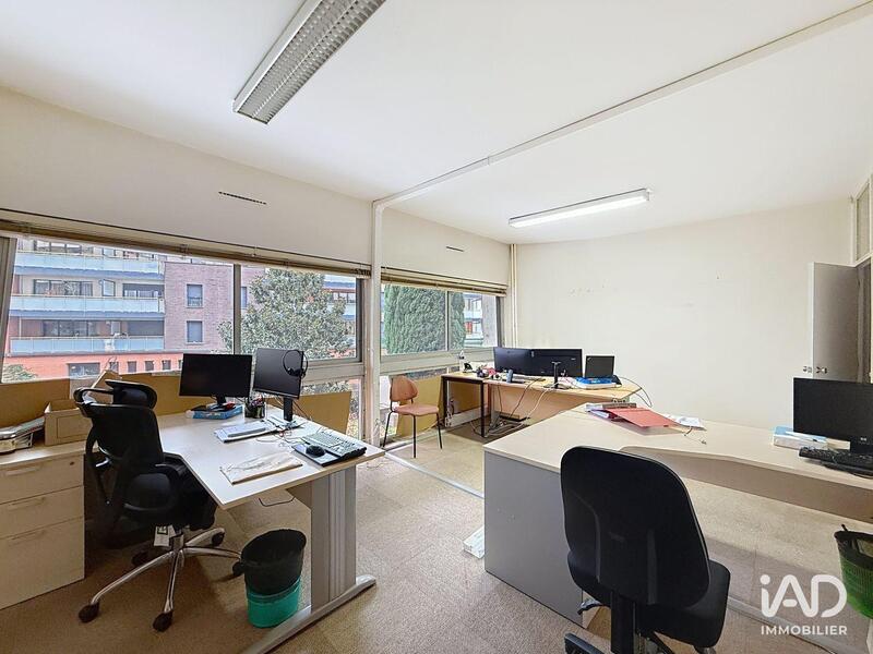 Bureau - 447 m²