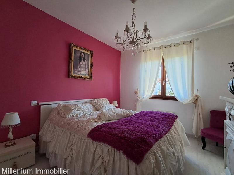 Maison - 93 m² - 4 pièces