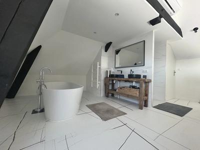 Maison - 152 m² - 4 pièces