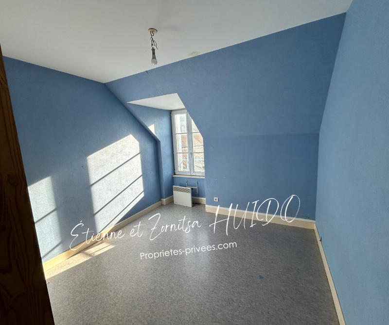 Maison - 256 m² - 10 pièces