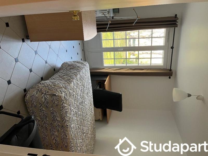 Chambre - 10 m² - 1 pièce