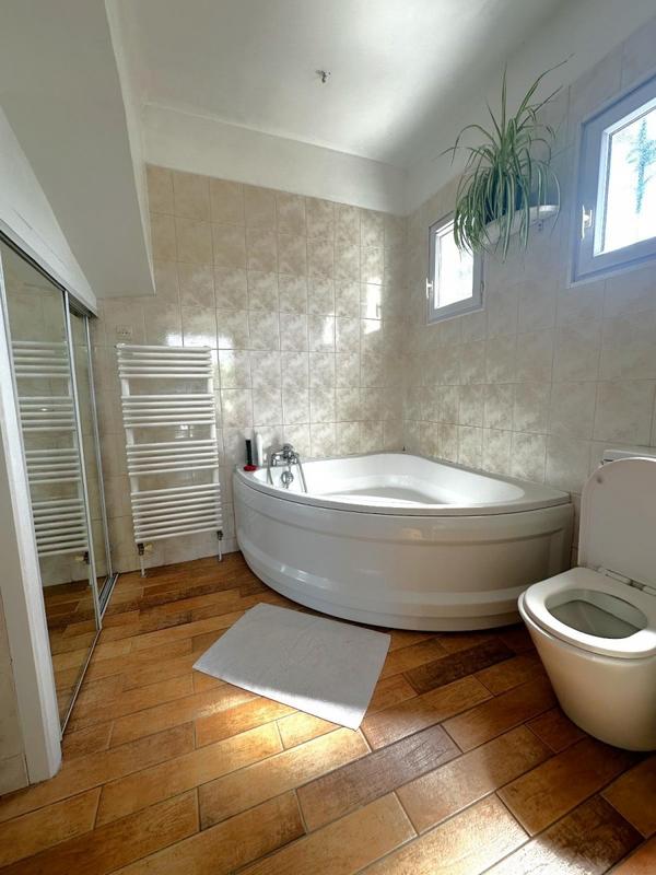 Maison traditionnelle - 136 m² - 5 pièces