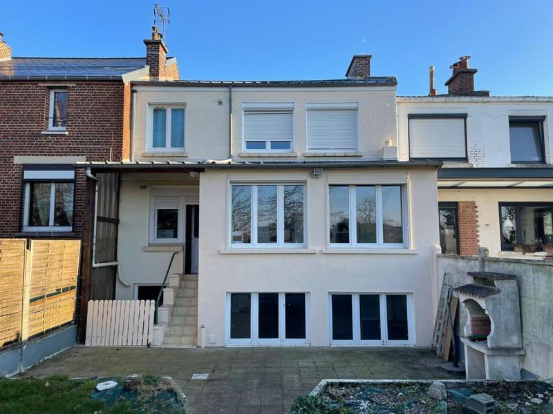 Maison - 138 m² - 8 pièces