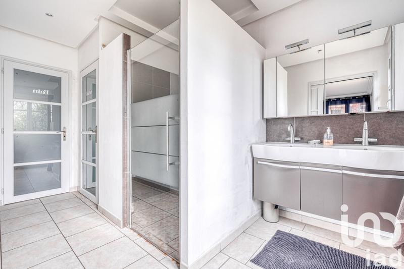 Maison - 176 m² - 7 pièces