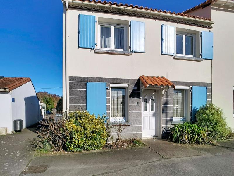 Maison - 96 m² - 4 pièces