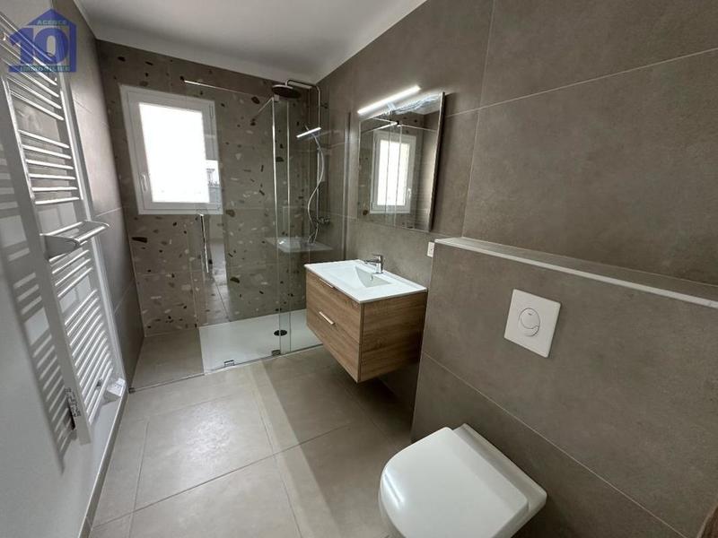 Maison - 102 m² - 4 pièces