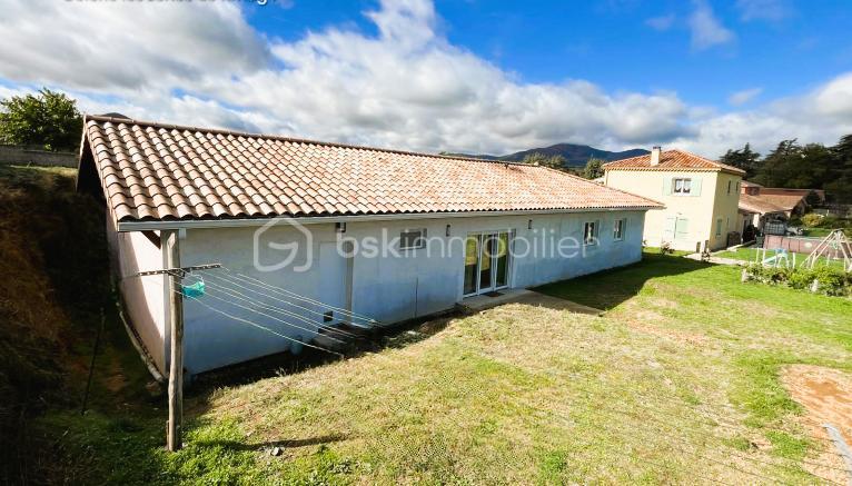 Maison - 137 m² - 6 pièces