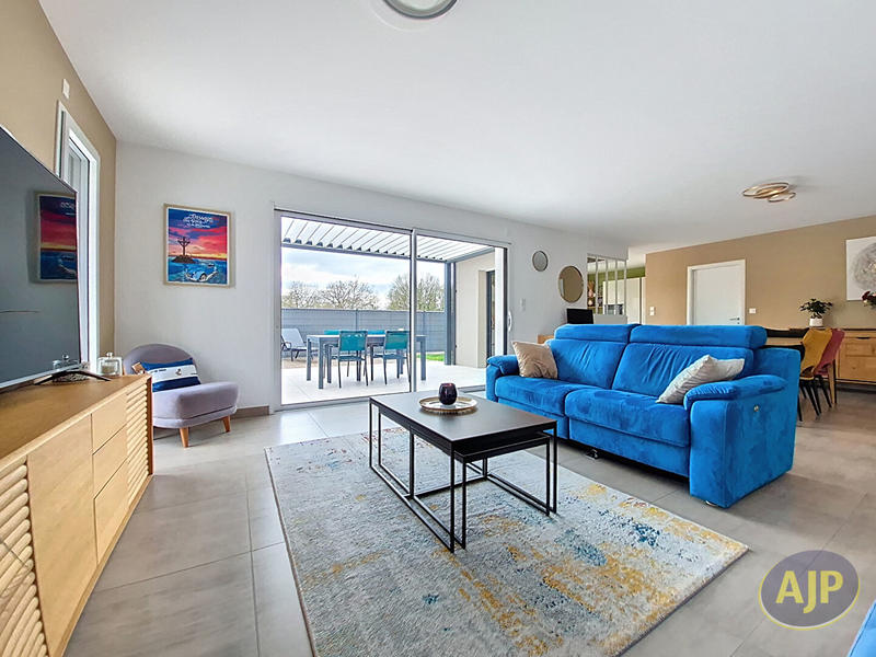 Maison - 142 m² - 6 pièces