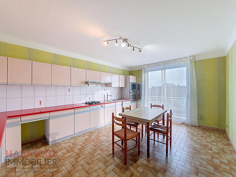 Appartement - 143 m² - 6 pièces