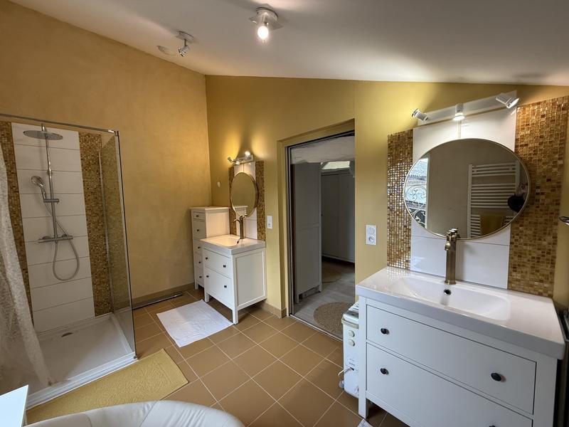 Maison - 397 m² - 14 pièces