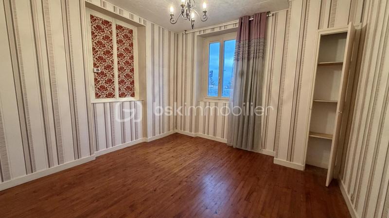 Maison - 137 m² - 5 pièces