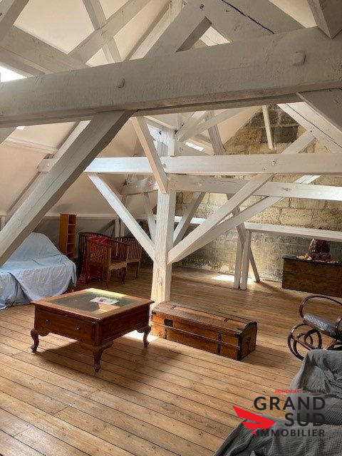 Maison - 225 m² - 7 pièces