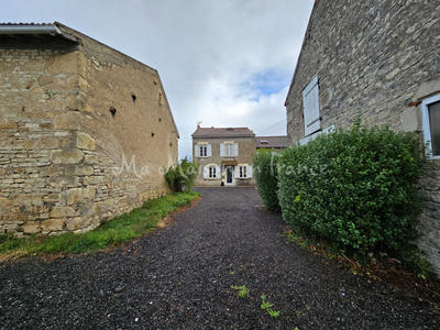 Maison - 250 m² - 10 pièces