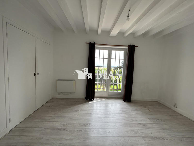 Maison traditionnelle - 194 m² - 7 pièces