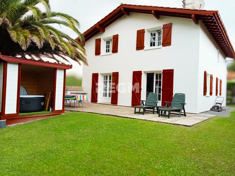 Maison - 130 m² - 6 pièces