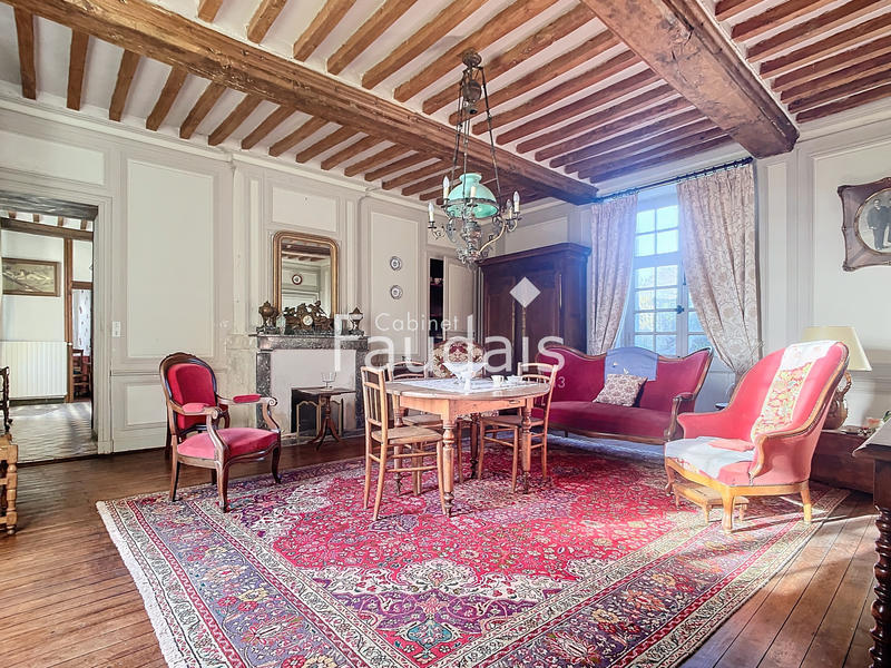 Propriété - 300 m² - 6 pièces