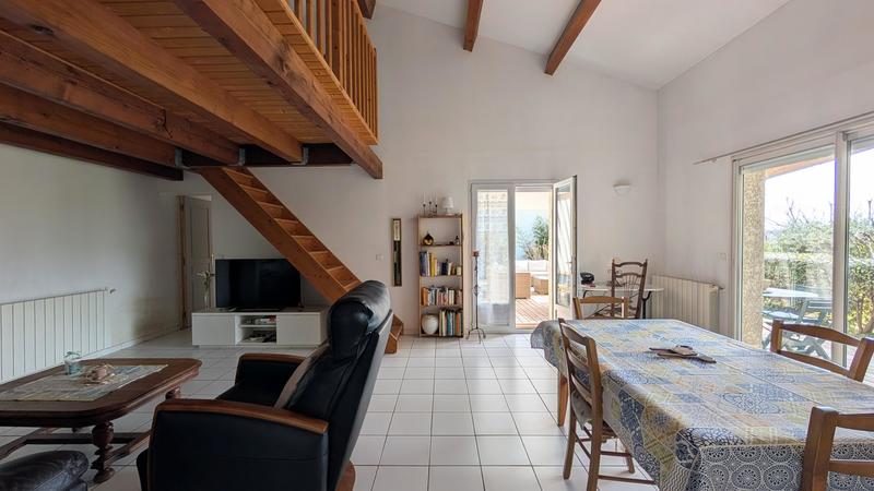 Villa - 100 m² - 5 pièces