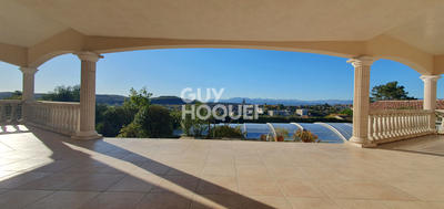 Maison - 220 m² - 7 pièces