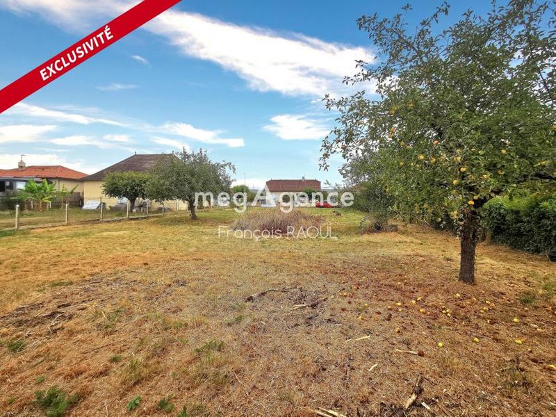 Terrain constructible - 1 073 m²