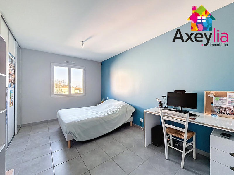 Maison - 95 m² - 5 pièces