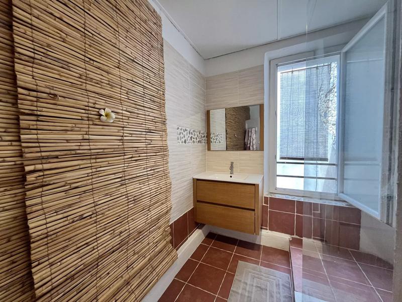 Appartement - 65 m² - 2 pièces