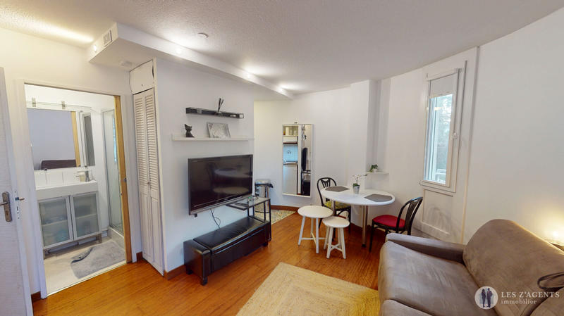 Appartement - 100 m² - 5 pièces