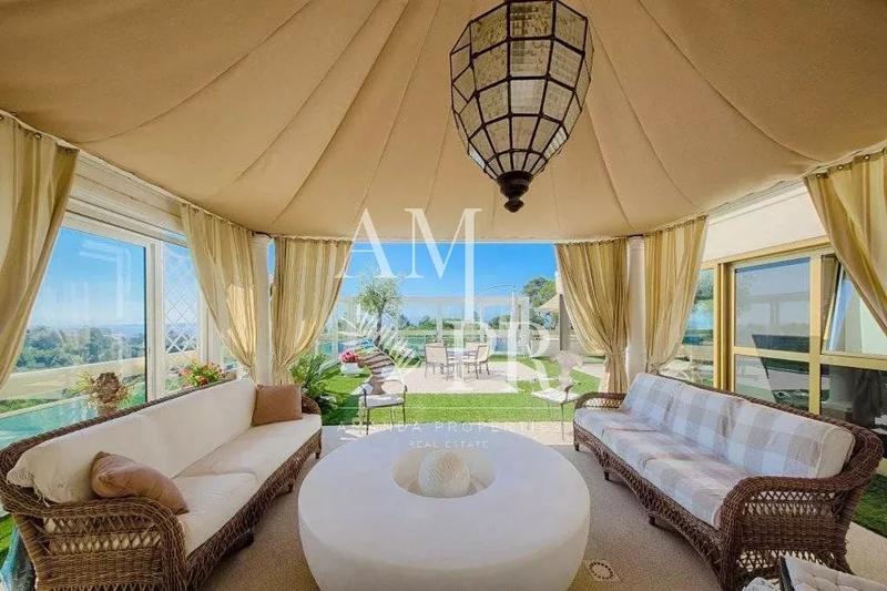 Appartement - 220 m² - 4 pièces