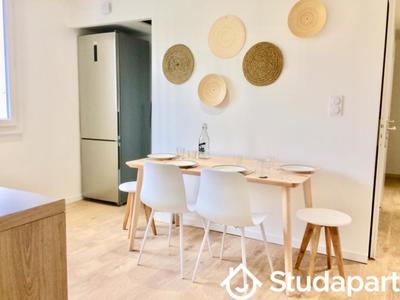 Chambre - 13 m² - 1 pièce