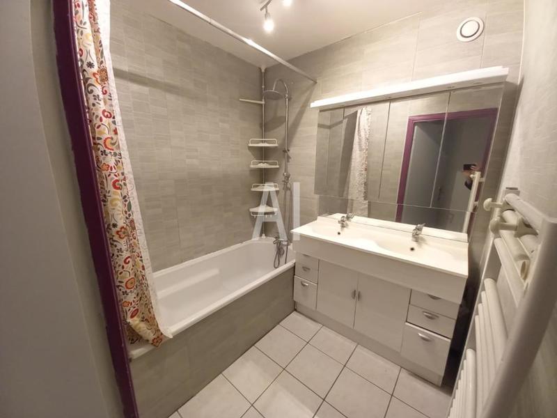 Appartement - 96 m² - 4 pièces