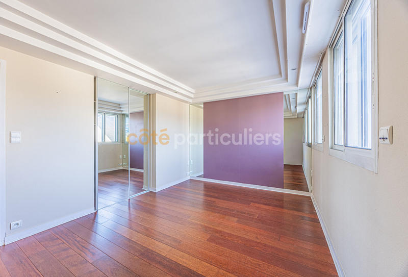 Appartement - 167 m² - 7 pièces